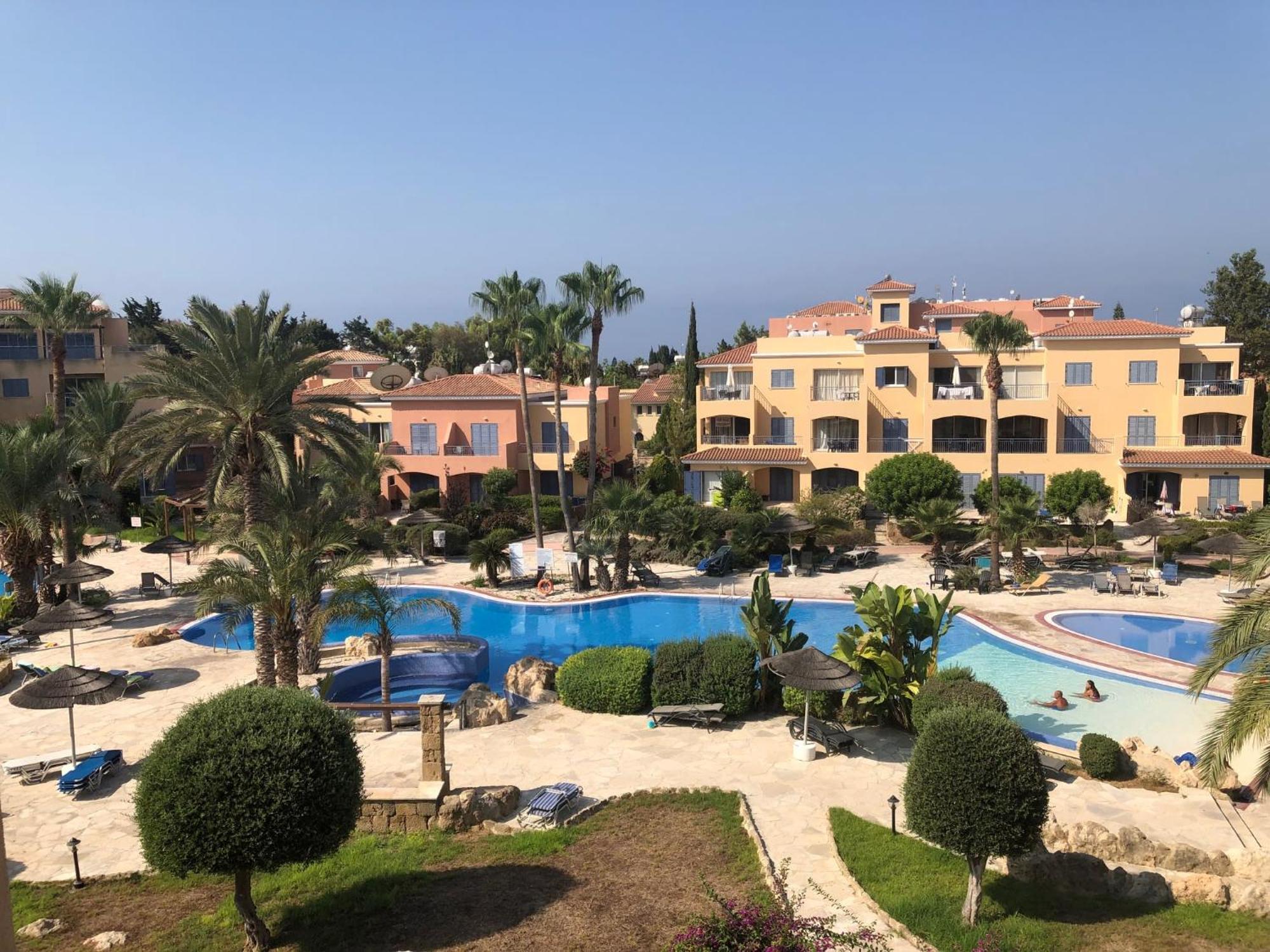 Limnaria Gardens - 1 Bedroom, Sunny Apartment With Stunning Pool Views Paphos Esterno foto