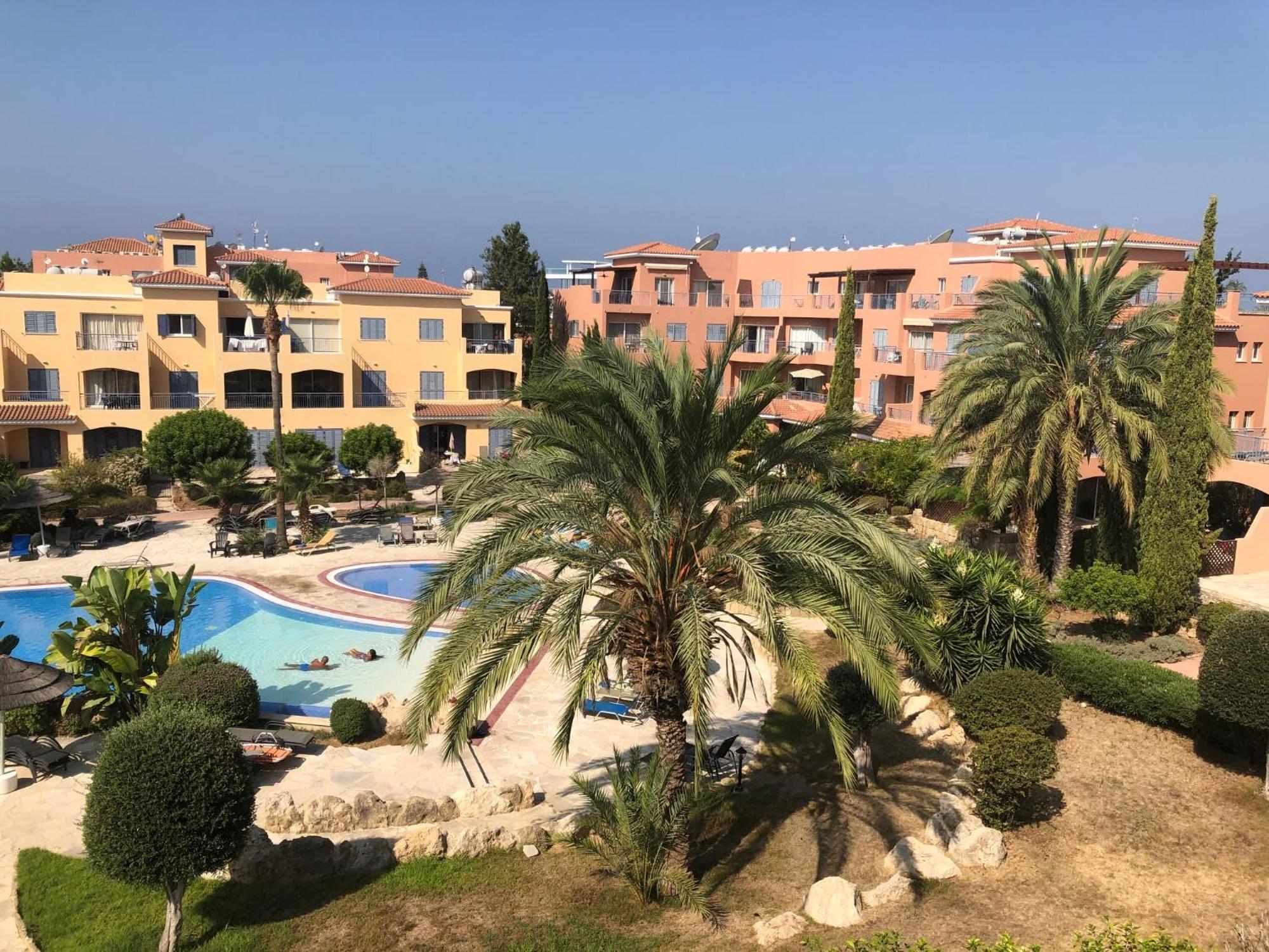 Limnaria Gardens - 1 Bedroom, Sunny Apartment With Stunning Pool Views Paphos Esterno foto